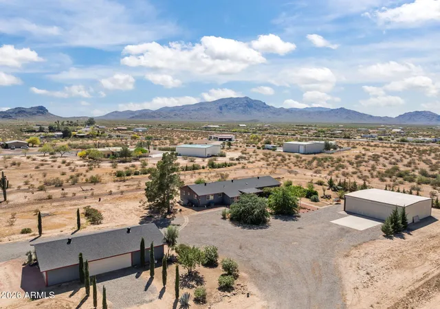 Homes for sale in Aguila, AZ | 48234 N 513th Ave, Aguila, AZ 85320 | MLS# 7009103