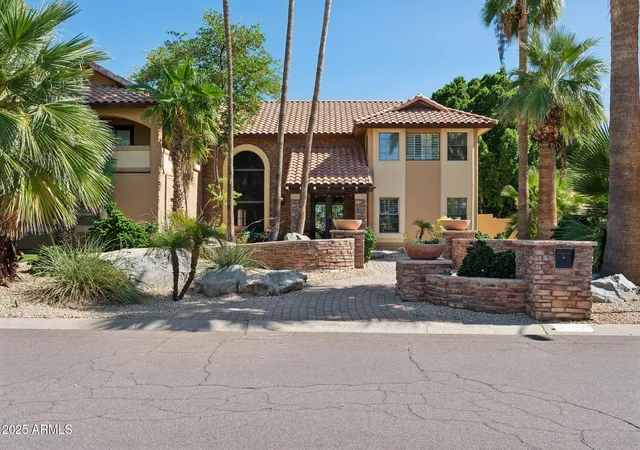 Homes for sale in Phoenix, AZ | 11621 S Blackfoot Dr, Phoenix, AZ 85044 | MLS# 7008138