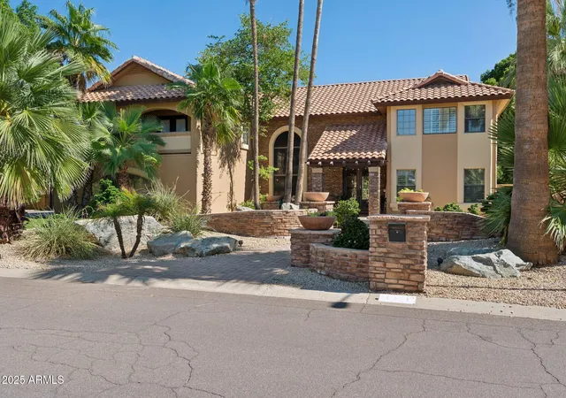 Homes for sale in Phoenix, AZ | 11621 S Blackfoot Dr, Phoenix, AZ 85044 | MLS# 7008138