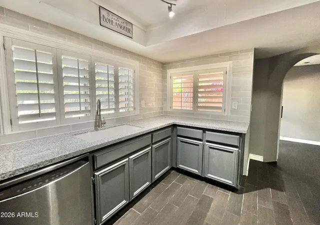 2nd image of 10449 N 9th St, Phoenix, AZ 85020 | MLS# 7010101