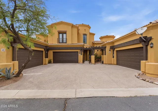 Homes for sale in Gold Canyon, AZ | 5370 S Desert Dawn Dr, Gold Canyon, AZ 85118