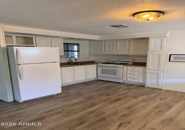 5th image of 325 W State Route 89A St #4, Cottonwood, AZ 86326 | MLS# 7009380