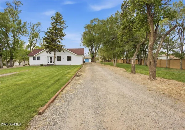 Photo 4 of Single family home for sale at 732 W Road 1 N, Chino Valley, AZ 86323 | MLS# 7010887 | Listing updated on 2026-10-08
