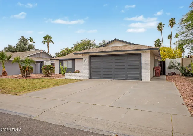 Photo 3 of Sale Pending at 8716 E Mitchell Dr, Scottsdale, AZ 85251 | MLS# 7010102 | Listing updated on 2026-09-11