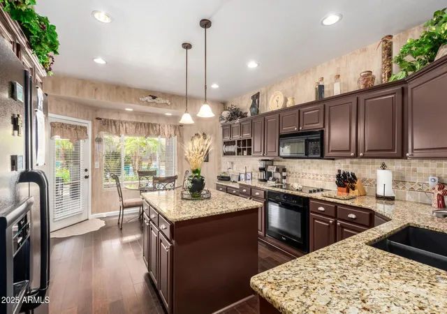 3rd image of 4648 W Misty Willow Ln, Glendale, AZ 85310 | MLS# 7010646