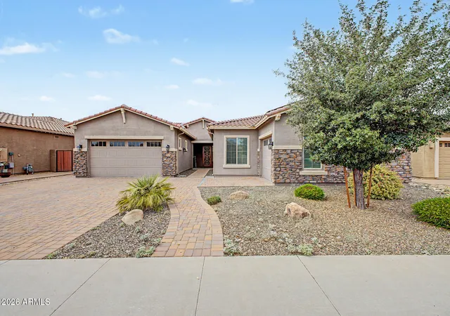 1st image of 6618 W Madre Del Oro Dr, Phoenix, AZ 85083 | MLS# 7012418
