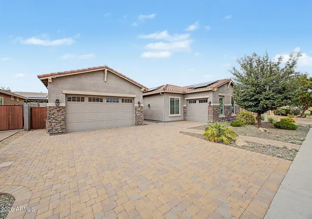 Homes for sale in Phoenix, AZ | 6618 W Madre Del Oro Dr, Phoenix, AZ 85083 | MLS# 7012418