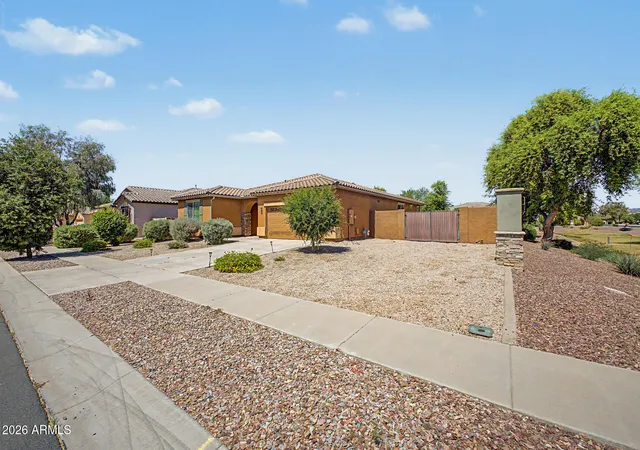 Photo 3 of Single family home for sale at 7564 W Berridge Ln, Glendale, AZ 85303 | MLS# 7011167 | Listing updated on 2026-05-04