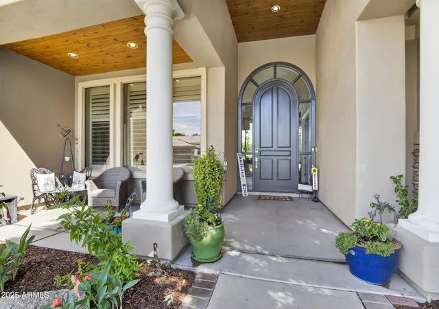 Photo 3 of Single family home for sale at 1333 N Cliffside Dr, Gilbert, AZ 85234 | MLS# 7011630 | Listing updated on 2026-10-06