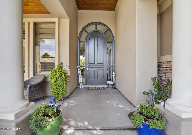 Photo 4 of Single family home for sale at 1333 N Cliffside Dr, Gilbert, AZ 85234 | MLS# 7011630 | Listing updated on 2026-10-06