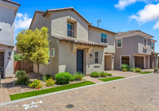 Photo 2 of Single family home for sale at 683 N Abalone Dr, Gilbert, AZ 85233 | MLS# 7058845 | Listing updated on 2026-09-02