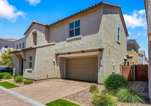 Photo 3 of Single family home for sale at 683 N Abalone Dr, Gilbert, AZ 85233 | MLS# 7058845 | Listing updated on 2026-09-02