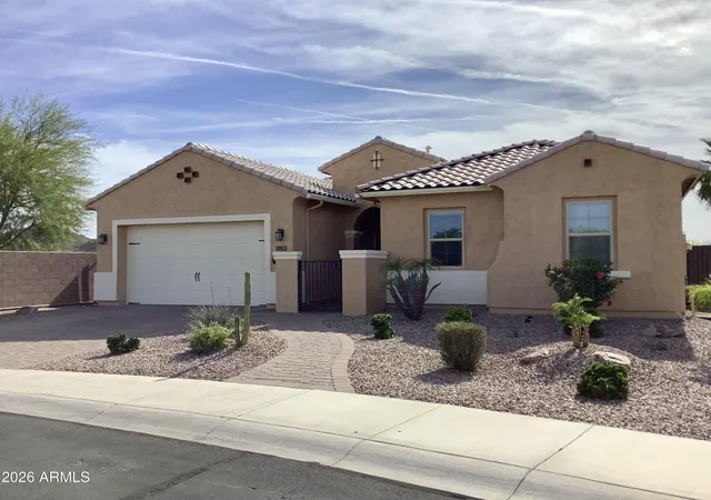 Photo 3 of Single family home for sale at 7962 S Parkcrest St, Gilbert, AZ 85298 | MLS# 7011800 | Listing updated on 2026-09-15