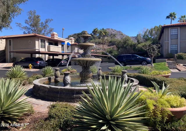 2nd image of 7557 N Dreamy Draw Dr, Phoenix, AZ 85020