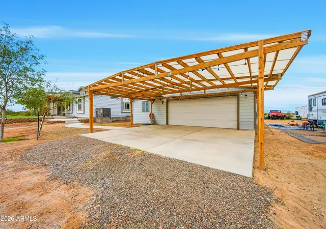 Homes for sale in Tonopah, AZ | 4623 N 333Rd Ave, Tonopah, AZ 85354 | MLS# 7010323