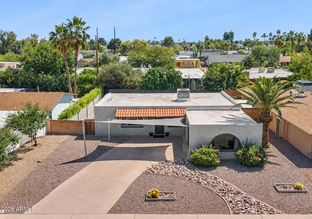 Photo 2 of Sale Pending at 8319 E Bonnie Rose Ave, Scottsdale, AZ 85250 | MLS# 7011338 | Listing updated on 2026-08-01
