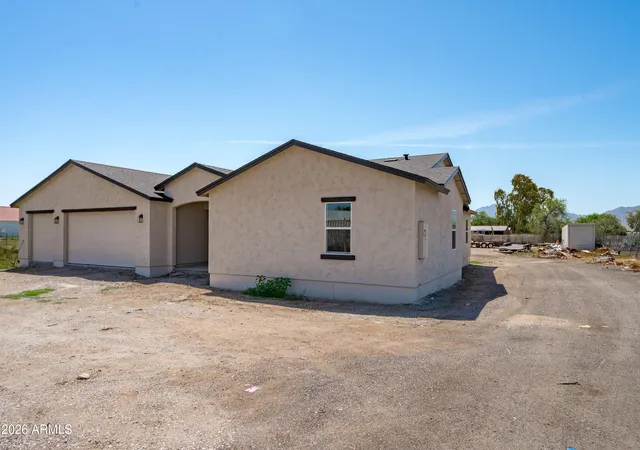 Photo 2 of Single family home for sale at 10931 W Lower Buckeye Rd, Tolleson, AZ 85353 | MLS# 7012477 | Listing updated on 2026-08-25