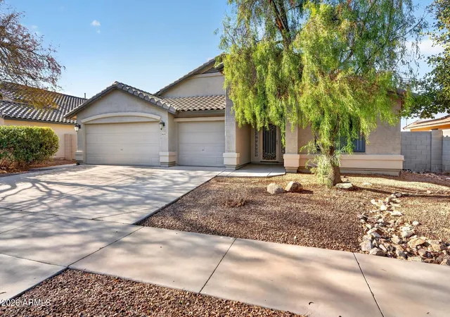 Photo 3 of Sale Pending at 16590 W Woodlands Ave, Goodyear, AZ 85338 | MLS# 7062657 | Listing updated on 2026-09-21