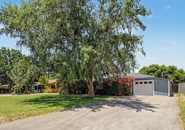 2nd image of 1132 E Flynn Ln, Phoenix, AZ 85014 | MLS# 7011218