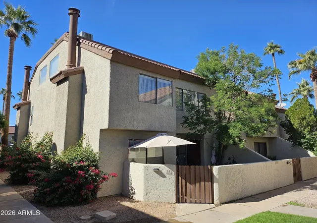 Homes for sale in Mesa, AZ | 2040 S Longmore Rd #33, Mesa, AZ 85202 | MLS# 7011439
