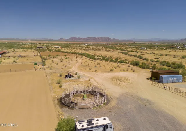 Homes for sale in Aguila, AZ | 52510 W Williams Rd, Aguila, AZ 85320 | MLS# 7013484