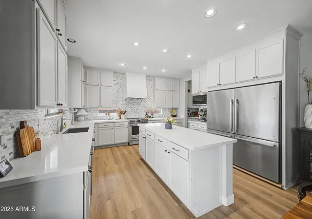 Photo 1 of Single family home for sale at 6886 S Emerald Pl, Chandler, AZ 85249 | MLS# 7011373 | Listing updated on 2026-08-28