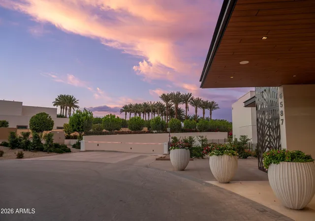 2nd image of 6587 N Palmeraie Blvd, Paradise Valley, AZ 85253