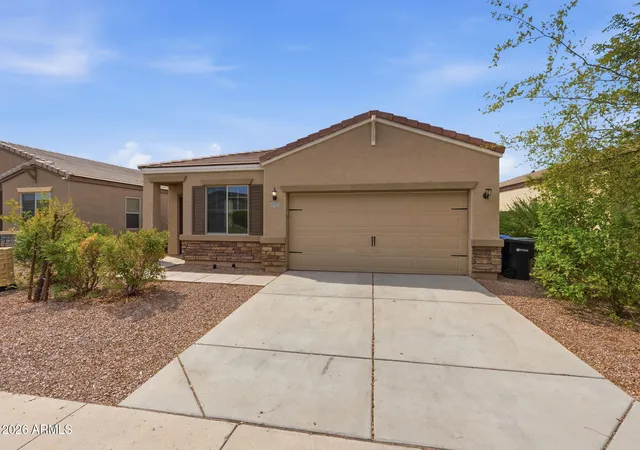 Photo 2 of Single family home for sale at 8141 W Encinas Ln, Phoenix, AZ 85043 | MLS# 7011850 | Listing updated on 2026-08-13