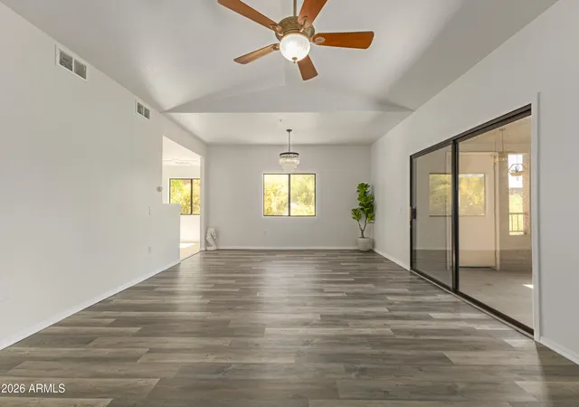 Listing Photo 5 - Condo for sale in building located at 15225 N 100Th St, Scottsdale, AZ 85260 - Unit #2210