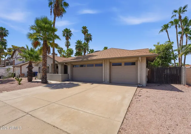 Photo 2 of Sale Pending at 319 E Hackamore St, Mesa, AZ 85201 | MLS# 7012912 | Listing updated on 2026-08-31