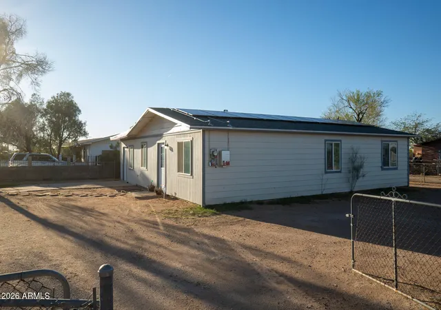 Photo 3 of Single family home for sale at 402 W Battaglia Rd, Eloy, AZ 85131 | MLS# 7012759 | Listing updated on 2026-06-16