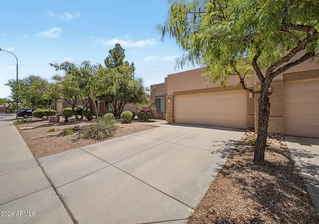 Photo 2 of Townhouse for sale at 1333 W Marlin Dr, Chandler, AZ 85286 | MLS# 7013124 | Listing updated on 2026-09-14