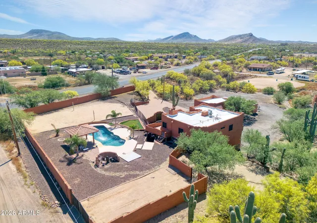 Homes for sale in New River, AZ | 47012 N New River Rd, New River, AZ 85087 | MLS# 7013387