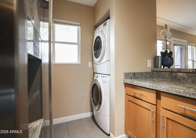 5th image of 925 W Mcdowell Rd, Phoenix, AZ 85007
