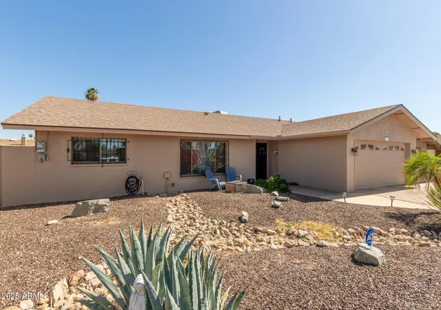 Photo 3 of Single family home for sale at 3529 W Saint Moritz Ln, Phoenix, AZ 85053 | MLS# 7015259 | Listing updated on 2026-04-17