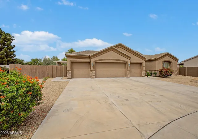 3rd image of 4644 W Villa Linda Dr, Glendale, AZ 85310 | MLS# 7014451