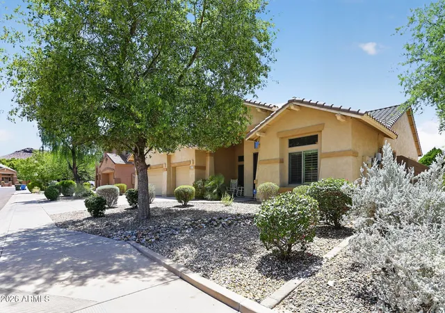Photo 3 of Single family home for sale at 5217 W Spur Dr, Phoenix, AZ 85083 | MLS# 7045400 | Listing updated on 2026-09-10