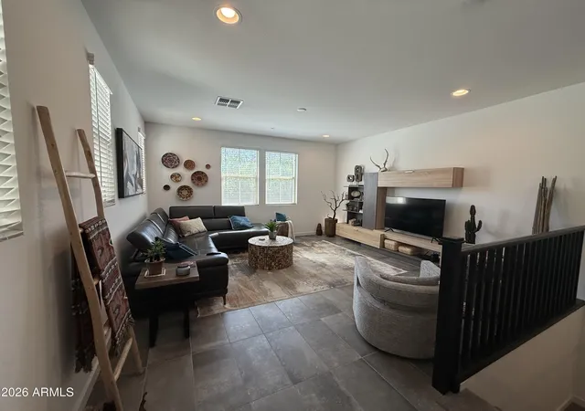 Photo 3 of Townhouse for sale at 1725 E Dogwood Ln, Gilbert, AZ 85295 | MLS# 7015300 | Listing updated on 2026-09-16