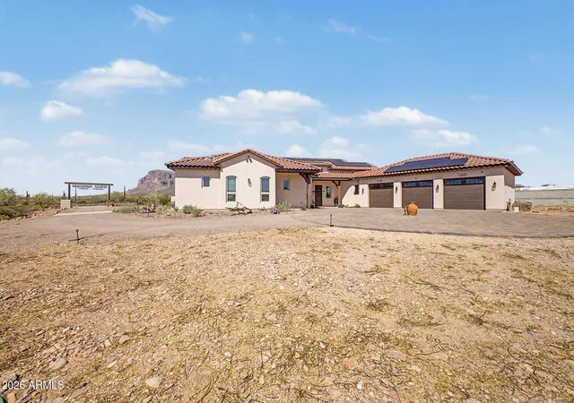 Photo 4 of Single family home for sale at 6519 E Southern Ave, Apache Junction, AZ 85119 | MLS# 7018563 | Listing updated on 2026-09-02