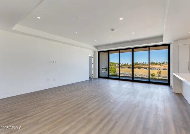 4th image of 6587 N Palmeraie Blvd #2011, Paradise Valley, AZ 85253 | MLS# 7014069