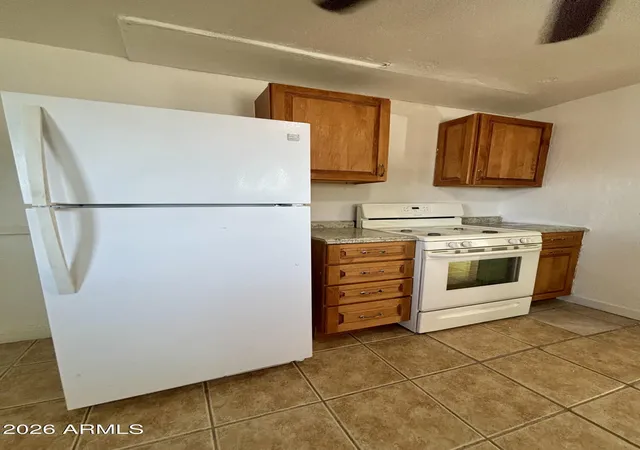 Photo 4 of Sale Pending at 3036 W Almeria Rd, Phoenix, AZ 85009 | MLS# 7015321 | Listing updated on 2026-06-27
