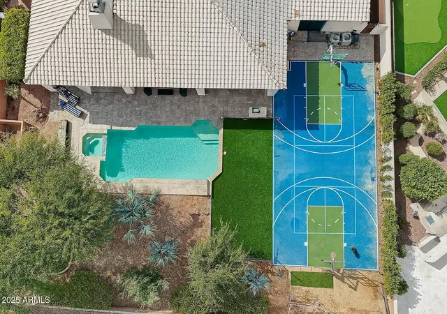 Photo 4 of Single family home for sale at 351 N Cloverfield Cir, Litchfield Park, AZ 85340 | MLS# 7014032 | Listing updated on 2026-09-15