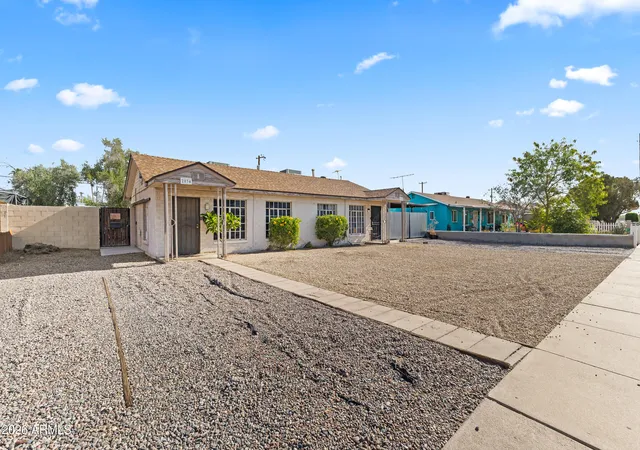 3rd image of 2032 W Cypress St, Phoenix, AZ 85009 | MLS# 7014410