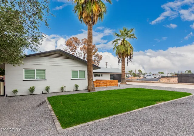 Photo 3 of Single family home for sale at 5518 E Thomas Rd, Phoenix, AZ 85018 | MLS# 7014347 | Listing updated on 2026-06-17