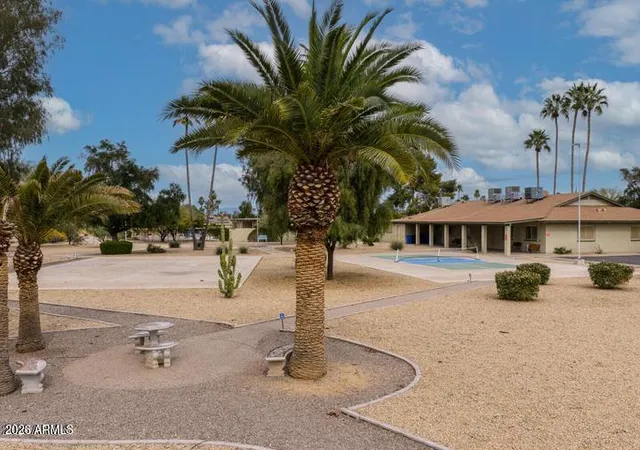 40th image of 2201 E Gretta Pl, Phoenix, AZ 85022 | MLS# 7015908