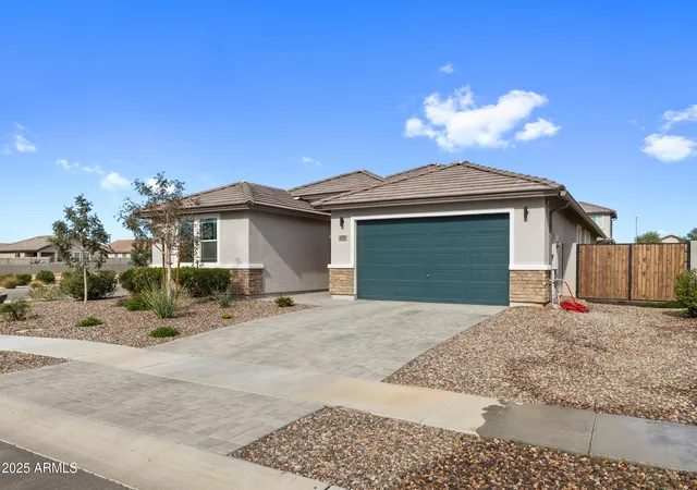 Photo 3 of Single family home for sale at 1170 E Meadowridge Dr, Casa Grande, AZ 85122 | MLS# 7014710 | Listing updated on 2026-06-04