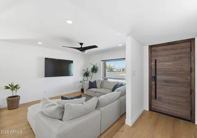 Photo 3 of Sale Pending at 3601 E Cholla St, Phoenix, AZ 85028 | MLS# 7018085 | Listing updated on 2026-08-27