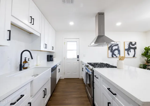 2nd image of 216 E Washington Ave, Gilbert, AZ 85234 | MLS# 7014769