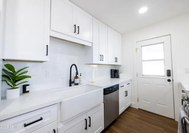3rd image of 216 E Washington Ave, Gilbert, AZ 85234 | MLS# 7014769