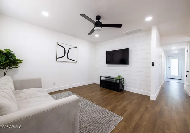 4th image of 216 E Washington Ave, Gilbert, AZ 85234 | MLS# 7014769